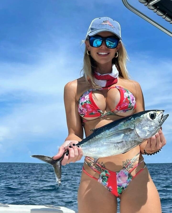 @hapyfishing #fishing #fishinggirls