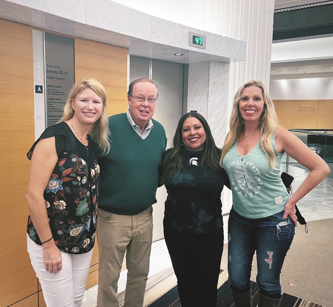 ImJoannaRadio's tweet photo. The man, the myth, the legend. 
George Blaha. 
#gogreen #peachbowl #touchdownmsu #detroitpistons https://t.co/tQfh4AGjSd