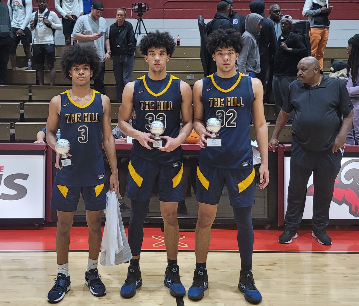 TOODLEBOYS's tweet image. THE CITY JUST WITNESS 3 OF THE BEST PLAYERS IN THE STATE🏀🔥💯🐐#3 JOSH BELL  #32 Trent Thomas  #33 TYLER THOMAS 🐐💯🔥🏀THEY BALLED THIS WEEK 🏀🔥🐐🔥🏀💯LED THE WAY YOUNG MEN 💯💯💯💯💯💯 #THEHILL #CHCAGOCRAZY #CHIPCHASING