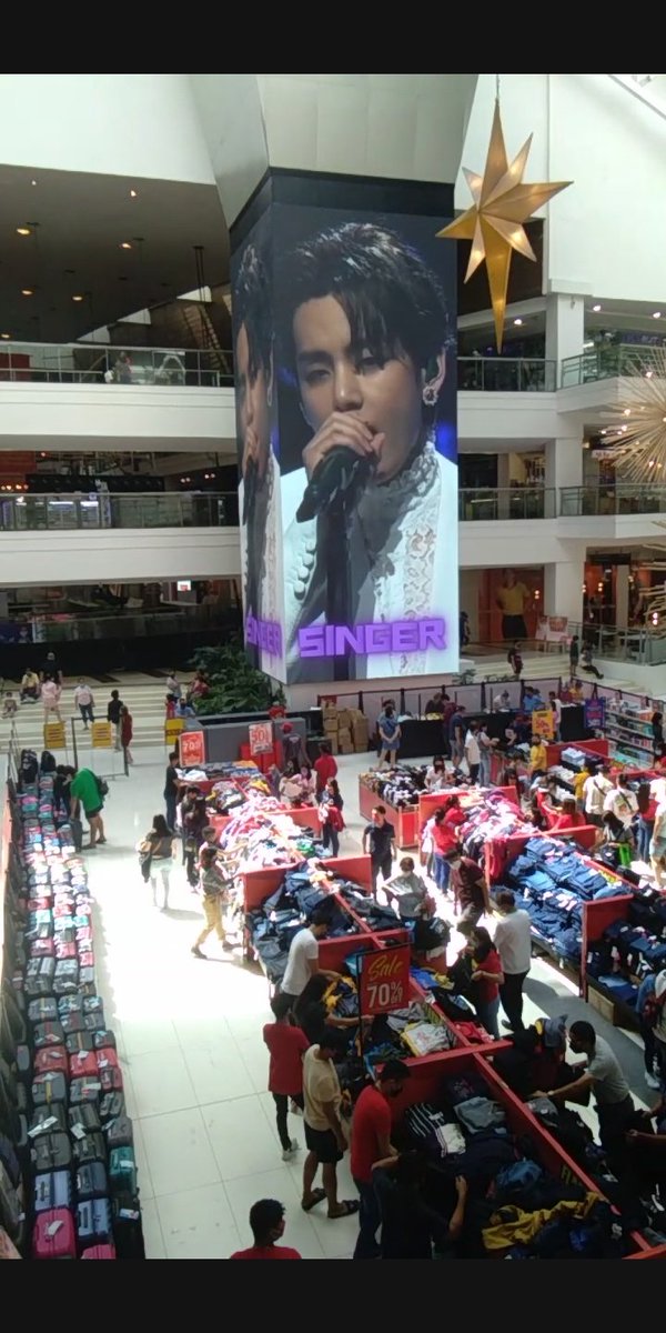 myonlyTAEger's tweet photo. Look at our Led Ad at Glorietta Activity Center!

#EDSATurnsIntoVLand 
#HAPPYVDAY #HappyBirthdayTaehyung https://t.co/0DNOM7GHcb