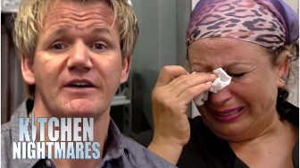 Waiter Refuses TEARS After GORDON RAMSAY Can't Tell the Difference Between Their Pub https://t.co/BXEovihYQb