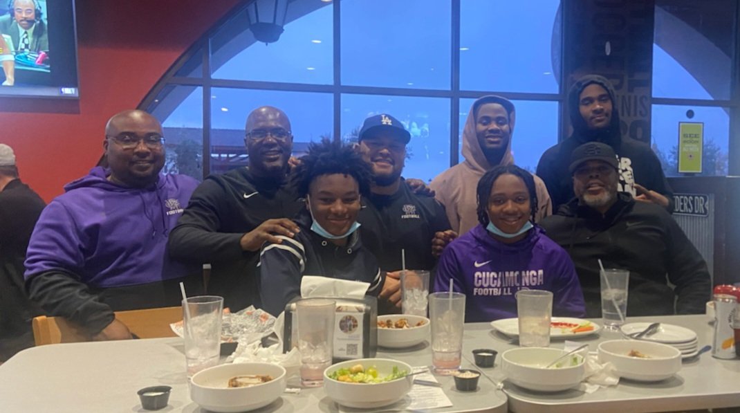 RCHSCougarsFB's tweet photo. RCHS Family having great times  gathering over the Holiday Break 💜. @CoachGraham9 @FonuaJunior @marcussoward @babyvakk @TR3YWILSON_ @DPerez2021 @_BrycePierre @devincollins77 @silasbolden_ @EJWash9 @PresidentialMP @QMoten2 @nemoharrison4 https://t.co/xvZSmyCfWN