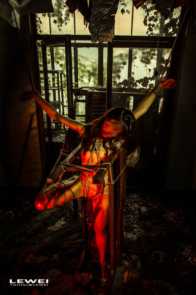 左儿(组图2)
#LEWEI #Bondage #广州约拍 #捆绑 #废墟 #BabyArt #ChinaArt #ChinaBondage
各类主题创作拍摄欢迎私我约拍～
投稿：
@Fengsiyuan
@wqganenshi https://t.co/Kvv2iumtdY