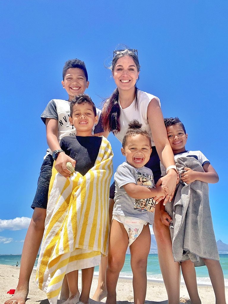 emoadams's tweet photo. ** THIS IS WHY **
I Work Hard
I Work Late Nights
I Wake Up Early
I Never Give Up
I Persevere
I Put In The Time
So That I Get To Experience
Moments Like These...
#AdamsFamily #CrazyKids #SupermodelWife #MrsAdams #Grateful #TheyBetterBecomeBlerrieCharteredAccountants https://t.co/3x26xwOA0i