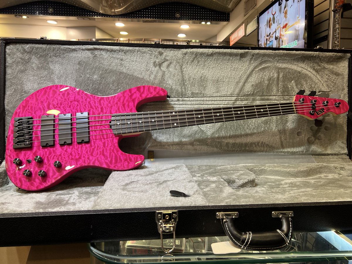 espmikan's tweet photo. ESP MIKAN CUSTOM
AMAZE CTM SL5 ~ILLUSION~
神 兵 降 臨
@ESPGuitarsJP #ESPをすこれ
#ESP世界第一 #ESPAMAZE #ESPAMAZECTM #ESPCUSTOMSHOP
#香港の楽器屋さん https://t.co/gurBFcjzIm
