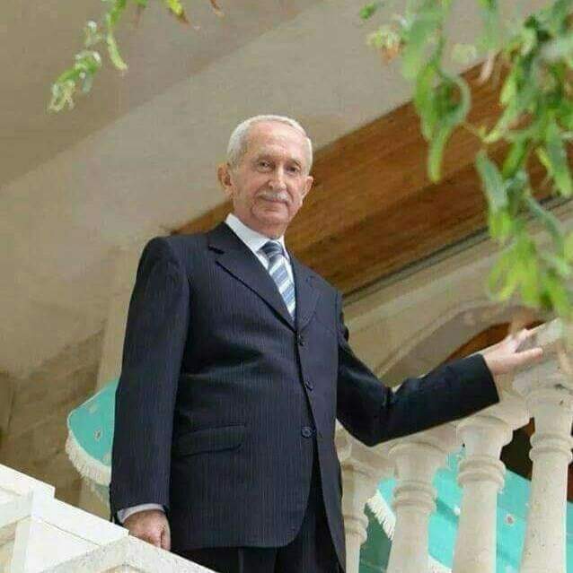 chadisaf's tweet photo. وفي حلك هذا النفق المظلم يُفتقد نور حكمتك يا عمر.
#عمر_كرامي https://t.co/MbQc9RzEJp