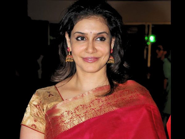 idiamondbabu's tweet image. Happy Birthday #LissyLakshmi Wishing Successful Year Ahead God Bless 💐

#HBDLissy