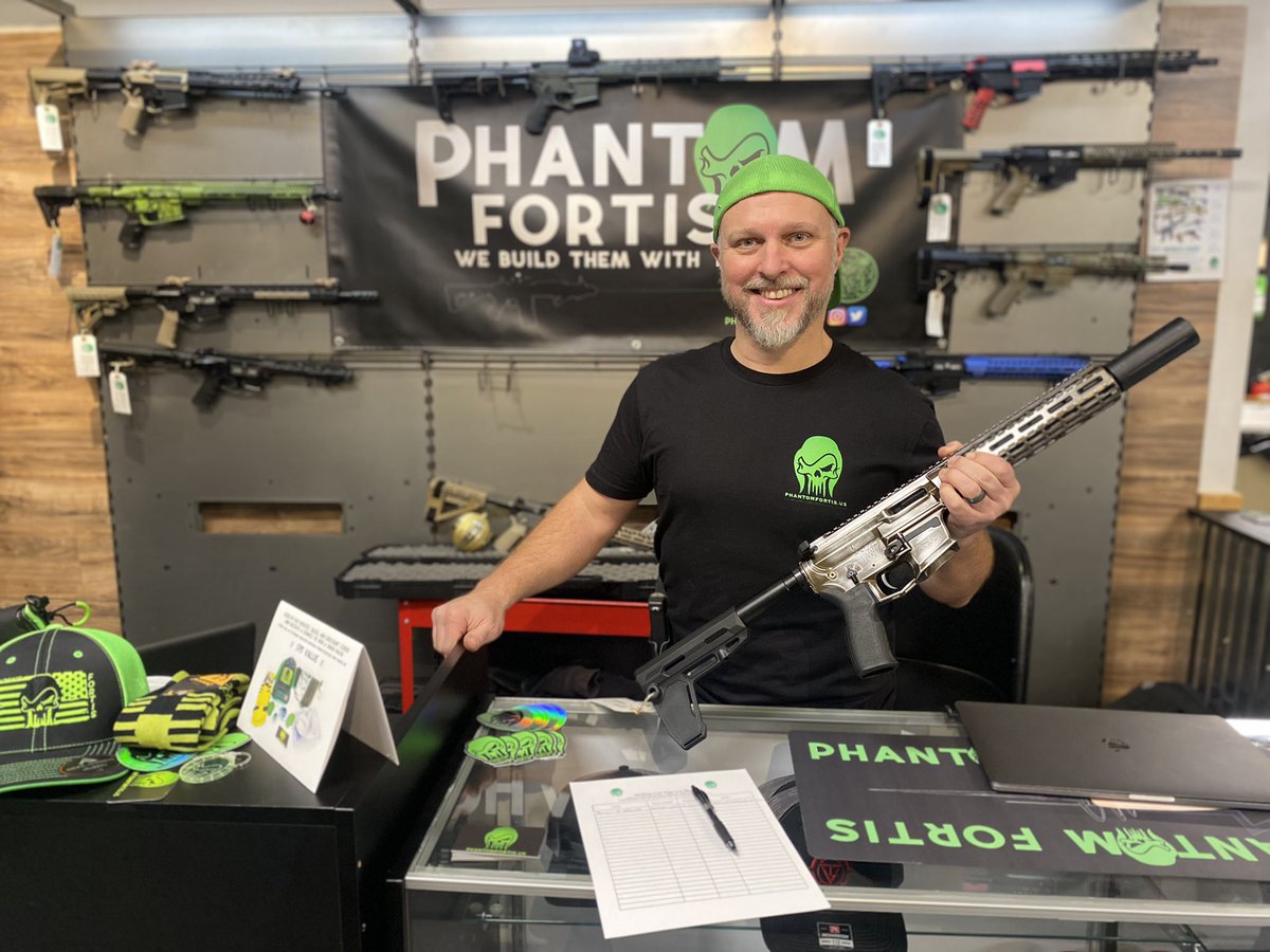 phantomfortis's tweet photo. T’was a great day at Top Gun Shooting Sports…thanks for having us!!  We look forward to throwing more lead down range with you on Sat!! #topgunss #topgunsportmansclub #phantomfortis #2a #stl #customar15 #firearms #stlfirearms #gunnews #veteranownedbusiness #customguns #ammo https://t.co/qFOxMiKQwd