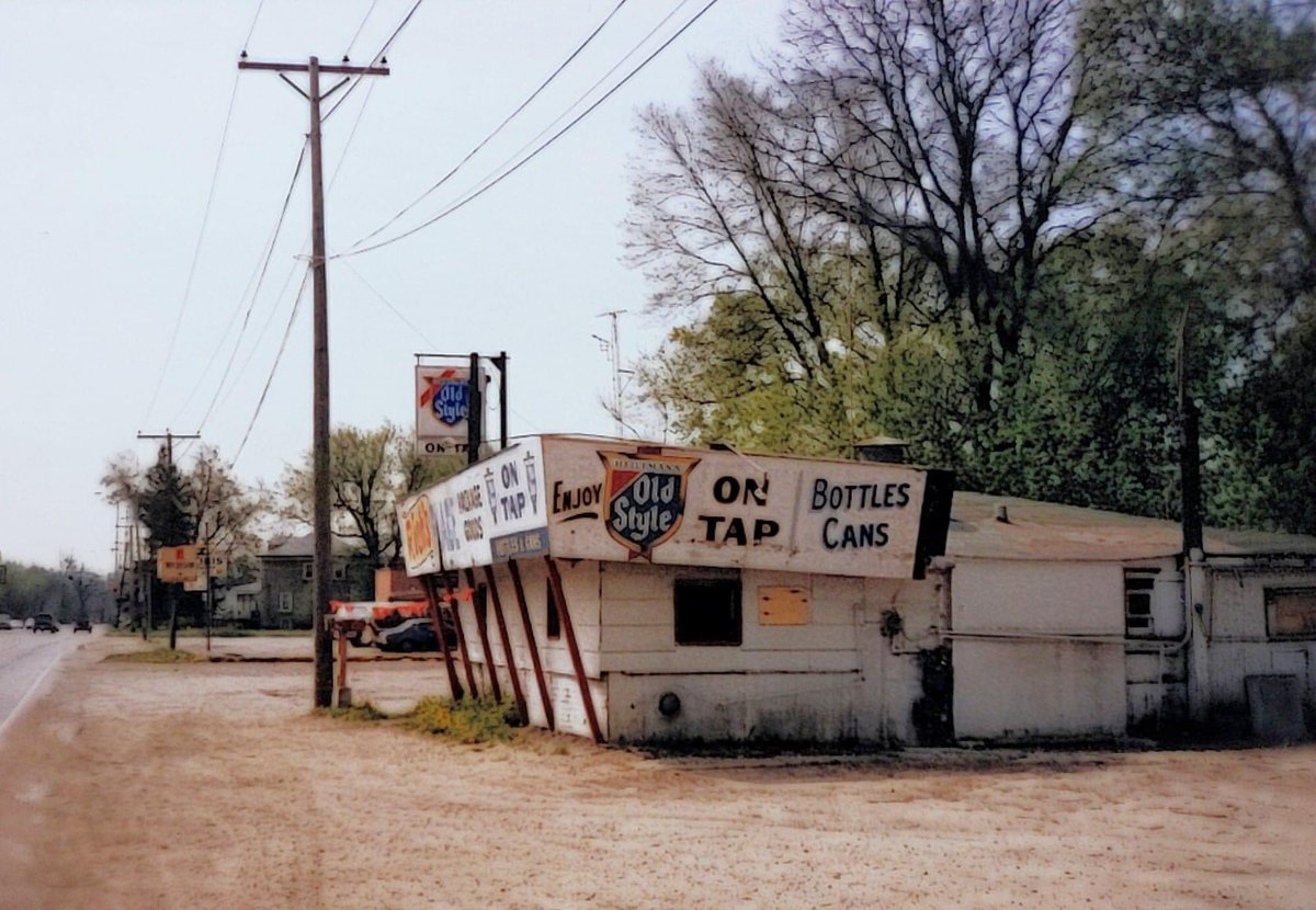 oldstylesigns's tweet photo. Rich’s Joint, Wheeling, IL. 7 May 1988. ( 📷 Steve Frevert ) https://t.co/xg28Kdjo9k