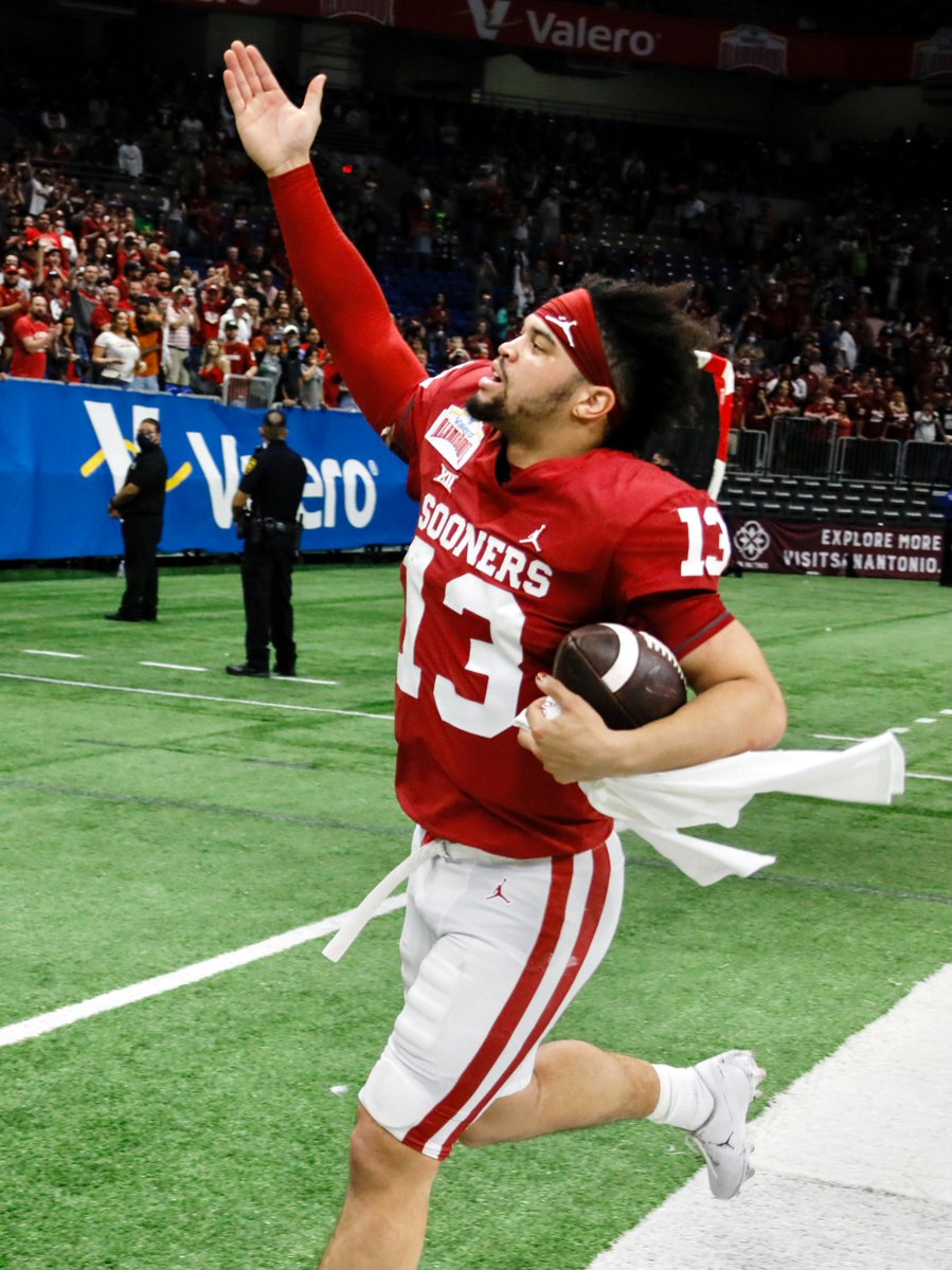 OU_Football's tweet photo. QB1. 

#OUDNA https://t.co/qWXVjwbLtH
