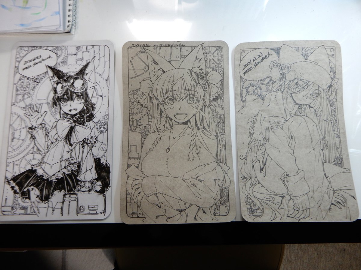 【Tシャツの紙】3枚買ったうちの最後の一枚。形が揃ってて良いのでは。
#線画 #狐娘 