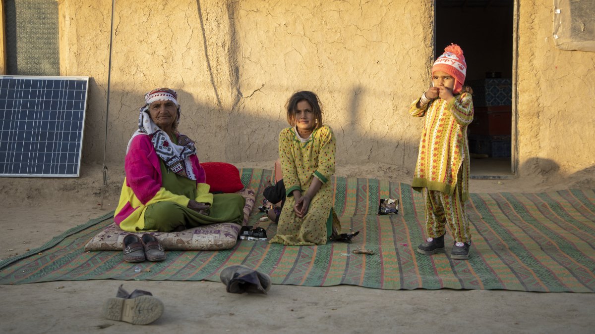 Age International tweet media