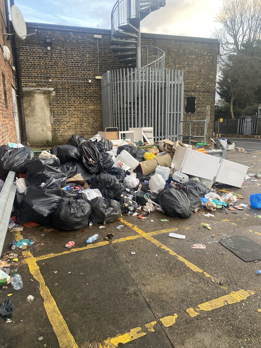 ediz1975's tweet image. Good morning from the borough of Enfield……