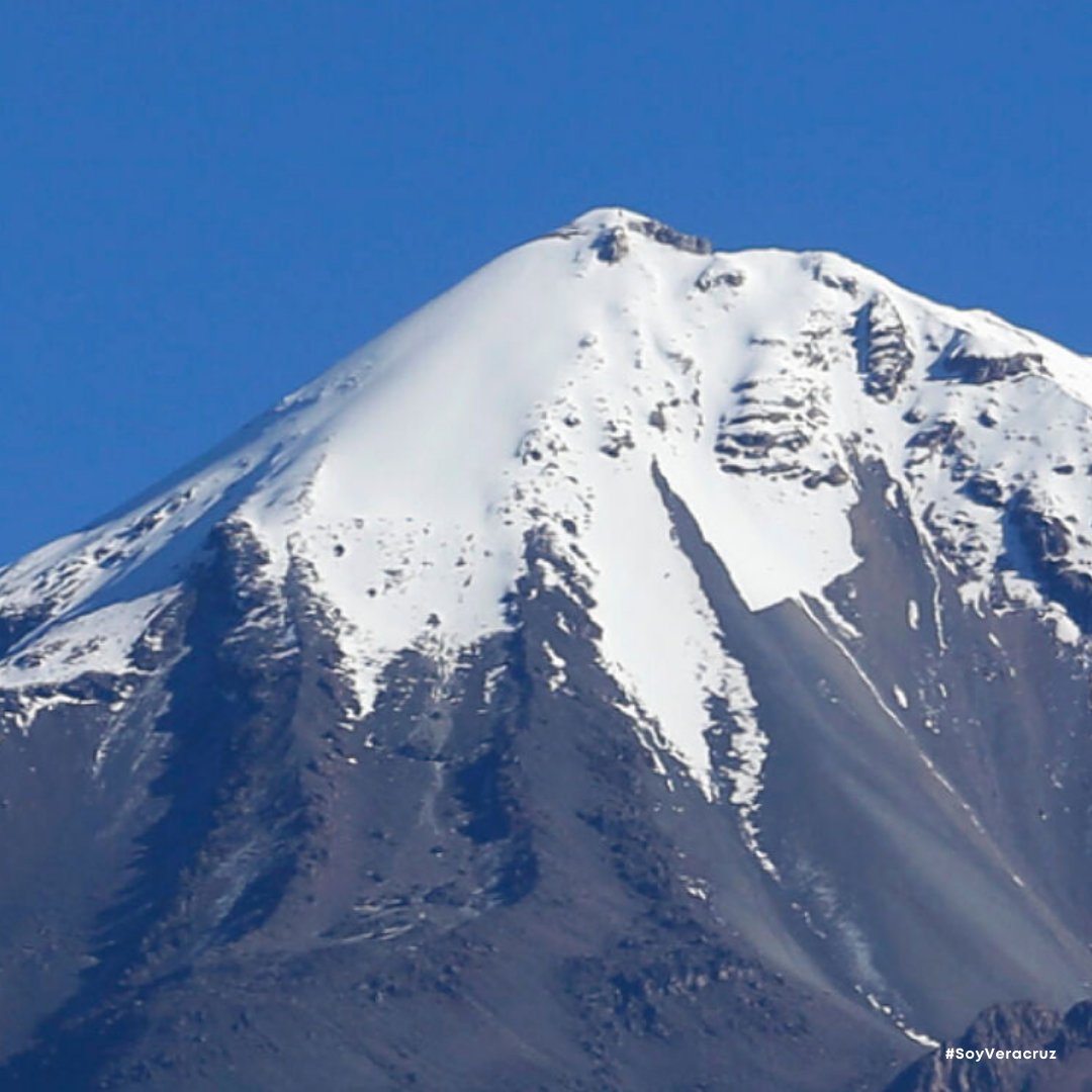 Amamos_Mexico's tweet photo. Sabias que el Pico de Orizaba es el volcán⛰ más grande de todo México😱, ubicado entre dos estados, Veracruz y Puebla. ¡Si te gusta el senderismo🚶‍♂️ puedes escalar el volcán y al terminar visitar el Pueblo Mágico de Orizaba😍!
.
.
.
#SoyVeracruz #SoyMéxico #Veracruz #México https://t.co/HjoIarje0q