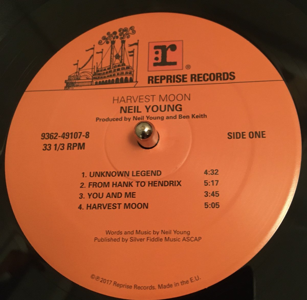 GaryTyrrell's tweet photo. That's a good Side 1 #VinylWednesday 1/8 https://t.co/WFnsYA7m2E