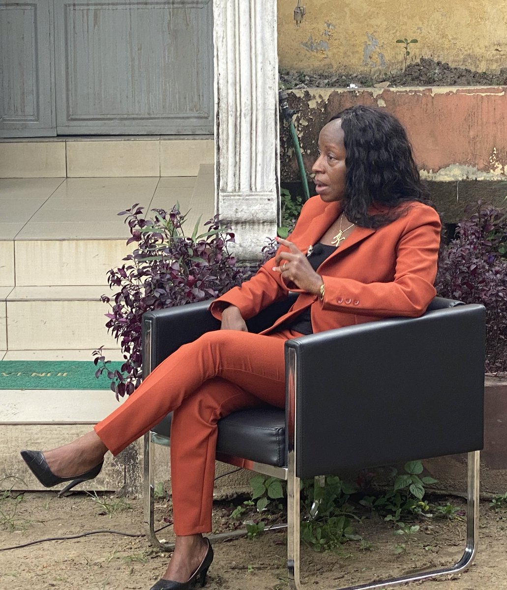 annytenga's tweet photo. Lorsqu’on dirige les autres On ne prend pas la parole en public quand on veut, on la prend quand on est prêt.
Cela exige la #maîtrise du sujet &amp; la #capacité à anticiper sur #attentes du public
@VlfCongo @MakokiYaMwasi @belilunt  @LokalePrisca @latiwa @LydieOmanga @NELLYTSHELAMUT https://t.co/BRT8ZmknAp