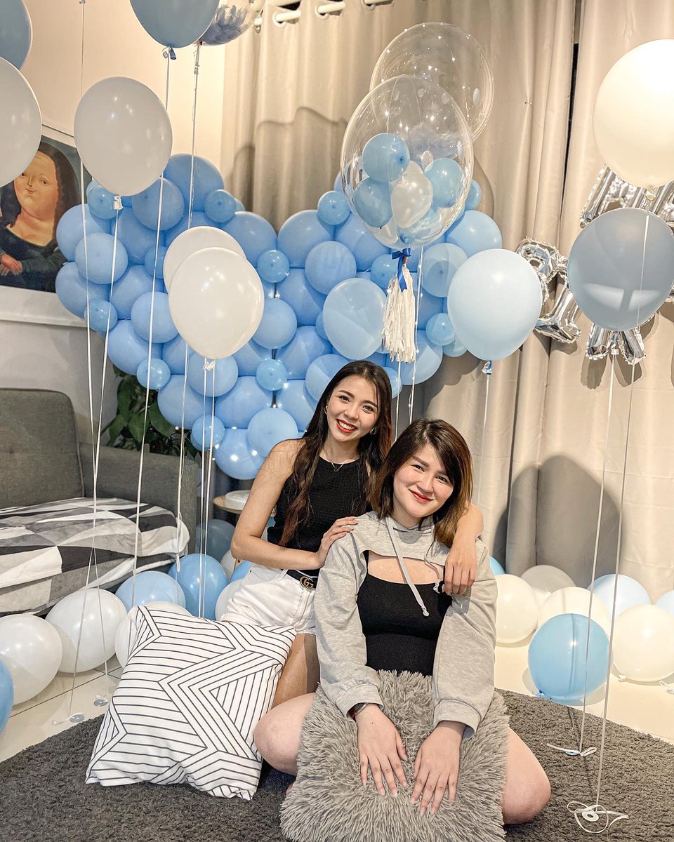 HauShermine's tweet photo. Happy Birthday to My BFF🥰🎂 https://t.co/H3gIRnW47c