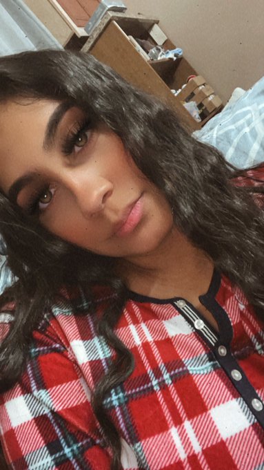 Send my money on my cashapp just bc I&rsquo;m pretty I&rsquo;ll send you more selfies 💅🏽🤍  $thatbiitch22   Findom<a href="/tag/paypig"class="tags"><span>#paypig</span></a><a href="/tag/paypiggies"class="tags"><span>#paypiggies</span></a><a href="/tag/paypigslave"class="tags"><span>#paypigslave</span></a>