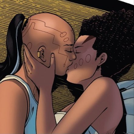 ERICKPALACIOS95's tweet photo. @AgentedeMarvel_ Los Cómics hijo, Los cómics https://t.co/LW8iJ4XVbw