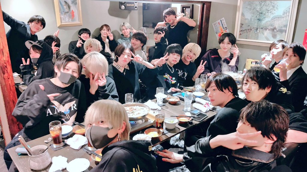 【感謝】
2021年お疲れ様でした！
今年もシックストウキョウを支えてくれた内勤、プレーヤー達、何より姫様方ありがとうございました！
2022年も急成長するシックストウキョウをどうぞ宜しくお願いします🙇‍♂️
良いお年を☺️
#sixtokyo #sixgroup #感謝 #仕事納め