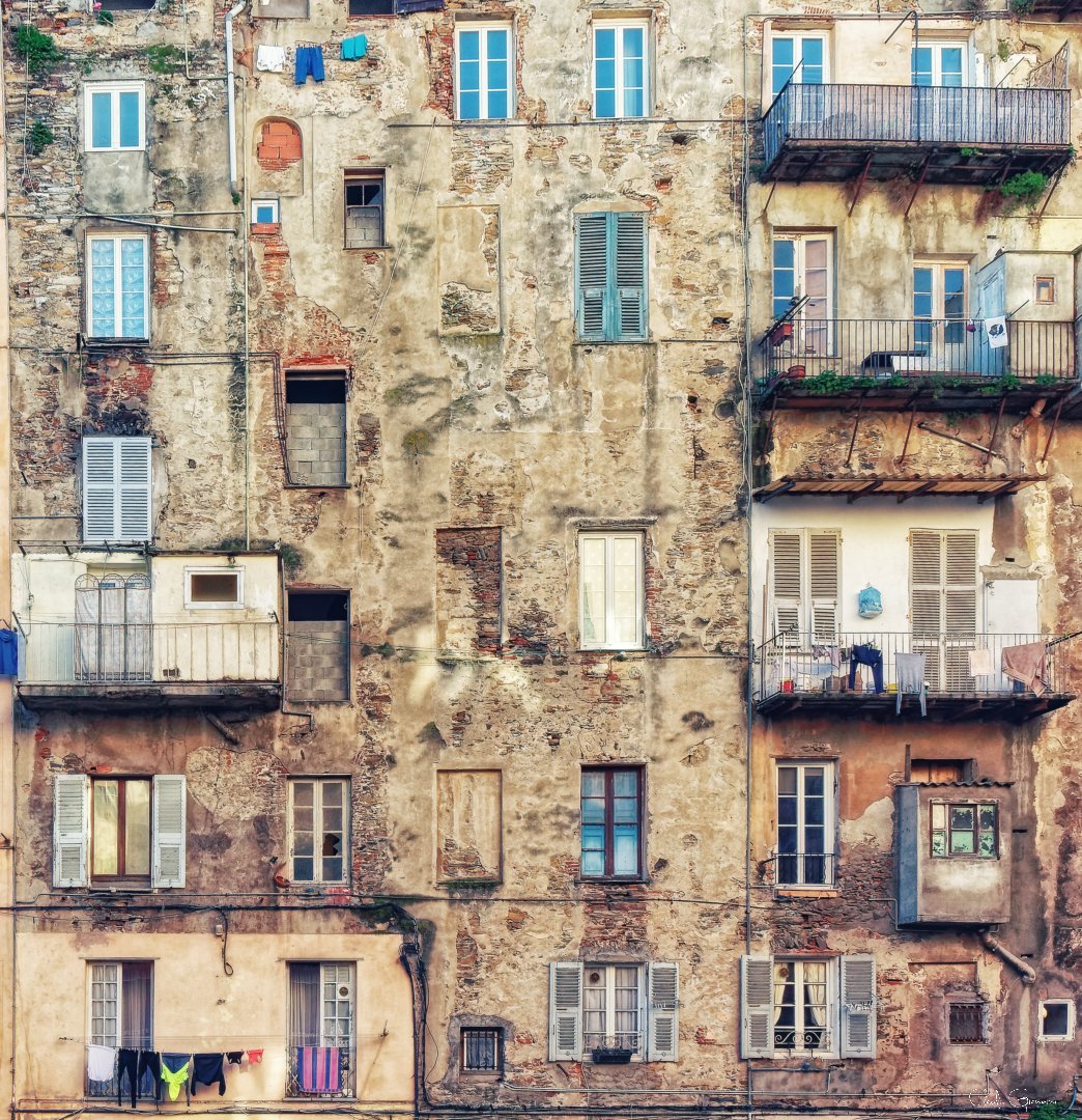 tavanincu's tweet photo. Bastia, vechja facciata di casamentu https://t.co/NeAJXPTtc2