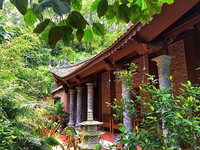 peuplesdumekong's tweet photo. La pagode Dia Tang Phi Lai Tu 
À environ 70 km de Hanoï, la Province de Ha Nam abrite la pagode Dia Tang Phi Lai Tu. Sereine et poétique, elle offre une destination pour se détendre et se ressourcer.
https://t.co/AipWpJNLYL https://t.co/HTvQ9OVIBS