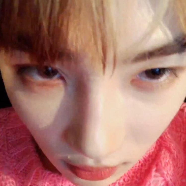 nyuthinker's tweet image. im gonna eat him  ~🍄