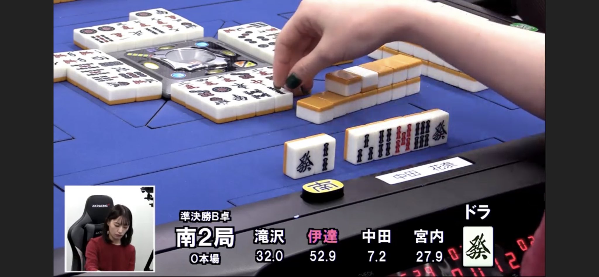 日本プロ麻雀連盟 宮内が を暗カン ドラ暗刻の六九リーチ 伊達も新ドラが となってのターツ選択 九を切り宮内のアガリ 裏ドラ２枚で18 000のアガリ T Co 1fcadufp7w Twitter