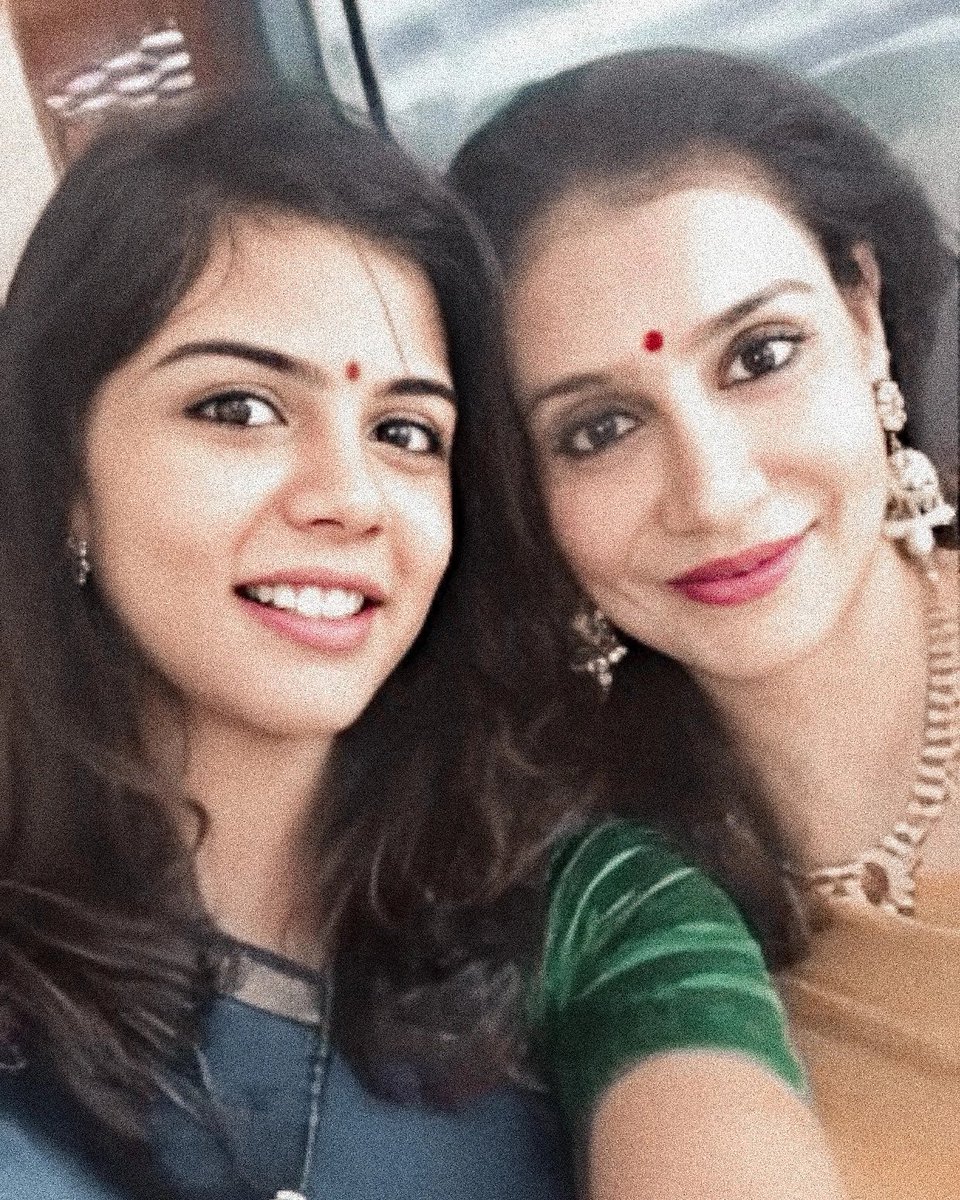 tnzleditz's tweet image. Happiest birthday lissy lakshmi ma'am 
Wish You A Very Happiest Birthday..!🎂🍫🤗
Thanks for giving birth to such a Beautiful Princess @kalyanipriyan 🙏
We wish you lots of Smiles😄Happiness😊Love💝
Please Take care
@kalyanipriyan ma'am plz do convey our wishes 🤗💖
#lissylakshmi
