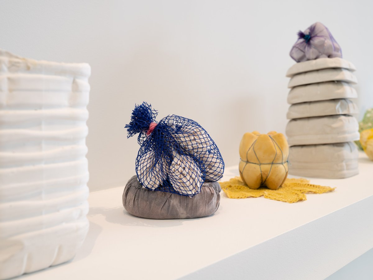 HepworthGallery's tweet photo. The Hepworth Wakefield is open today, 10am - 4pm. Entry to Barbara Hepworth: Art &amp; Life is £12 / £10. Free for Members, Wakefield residents &amp; under 16s.

Plan your visit at https://t.co/qtXZm5ftMB https://t.co/AKtowteYoM