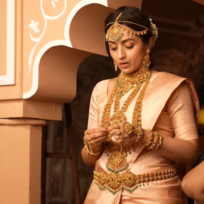 FH20RZPUUAMhzBI?format=jpg&name=small