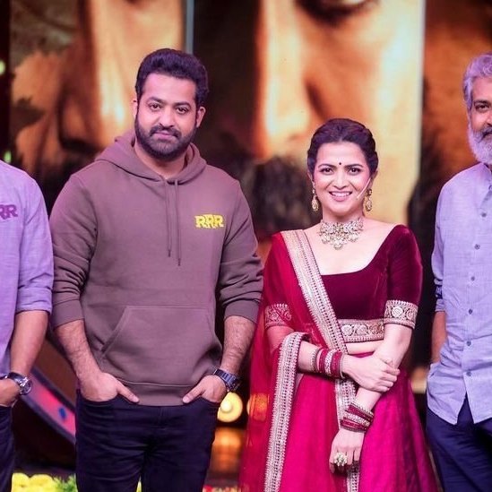 SenYashwanth's tweet photo. @Nandamurifans bro Hd Pic 🤩release chei bro
@RRRMovie @tarak9999
#RRReadyForJan7 https://t.co/OF6x3OmXF4