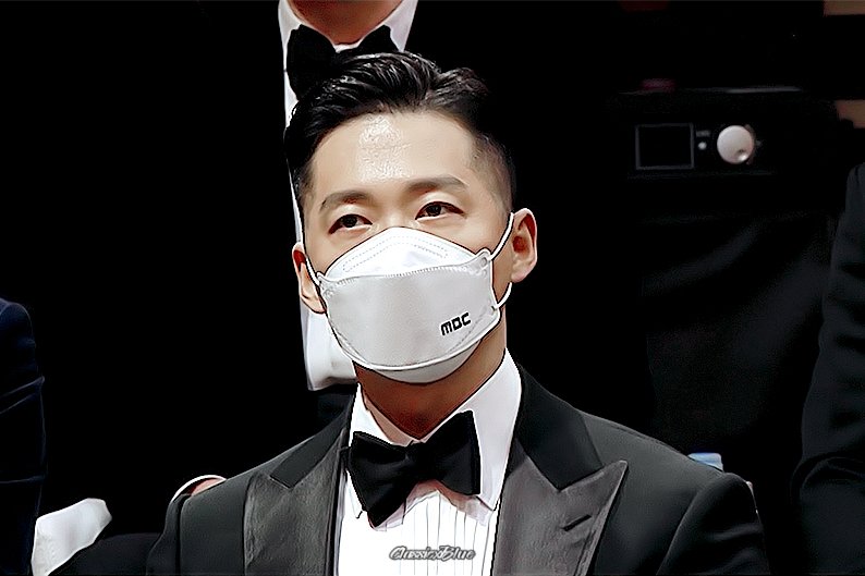 ClassicxBlue's tweet photo. 211230 MBC 연기대상 
#남궁민 https://t.co/BaHC8JaNqR