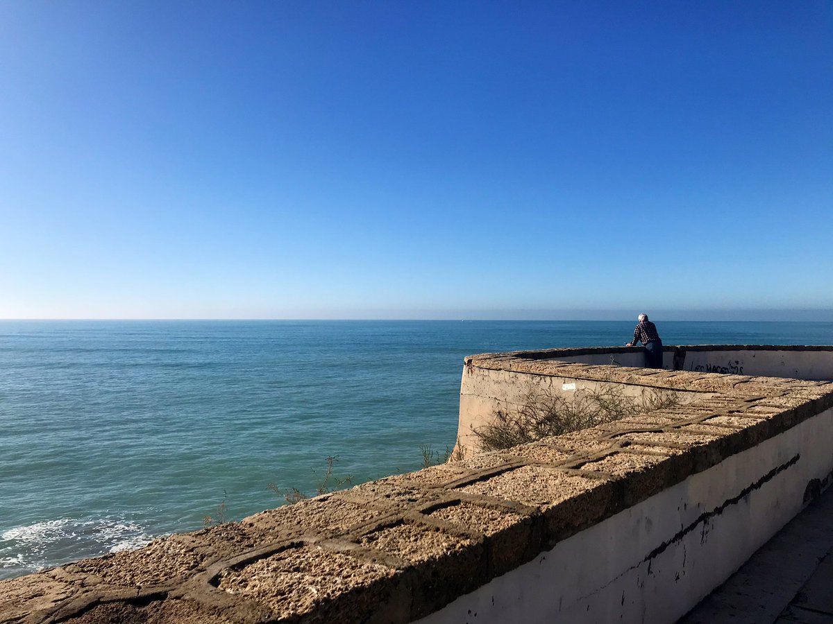 “siéntate mirando al mar, cariño, que es más bonito”