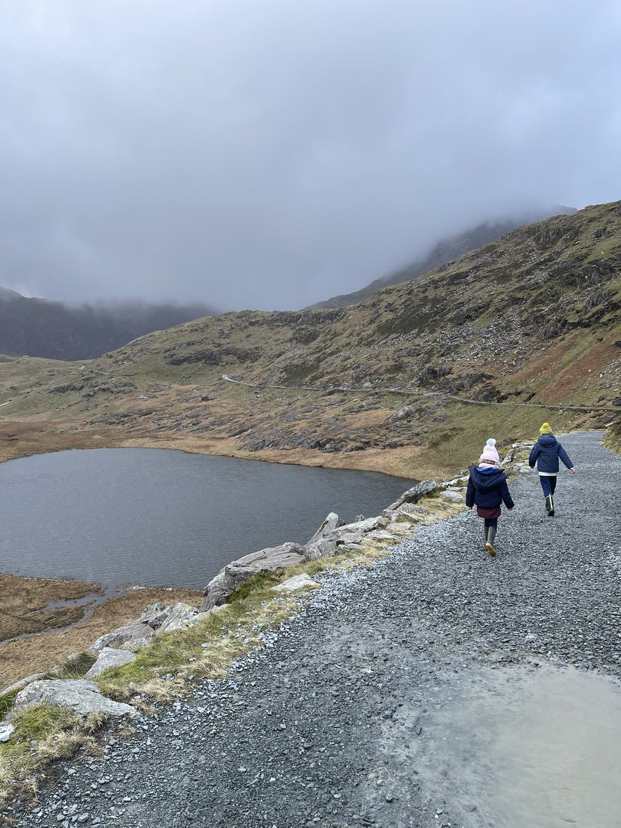 EvsNo8's tweet photo. A walk up the #minerspath to Llyn Llydan, no sign of the #yrwyddfa summit in the π« fog β°π΄σ §σ ’σ ·σ ¬σ ³σ Ώ #snowdonia π₯Ύ#cymru #so58 https://t.co/MYGnf2k1XX