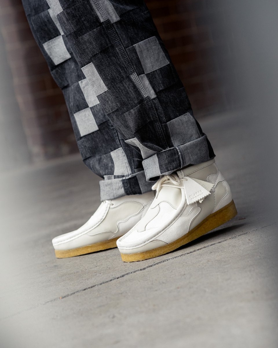 ClarksOriginals's tweet photo. Step into the new year with a minimal waste agenda. The Wallabee Patch, made from surplus materials.
#MinimalWaste #SurplusMaterials #Wallabee #StyleInspo #AllInWhite https://t.co/bnDvEeH1Wz