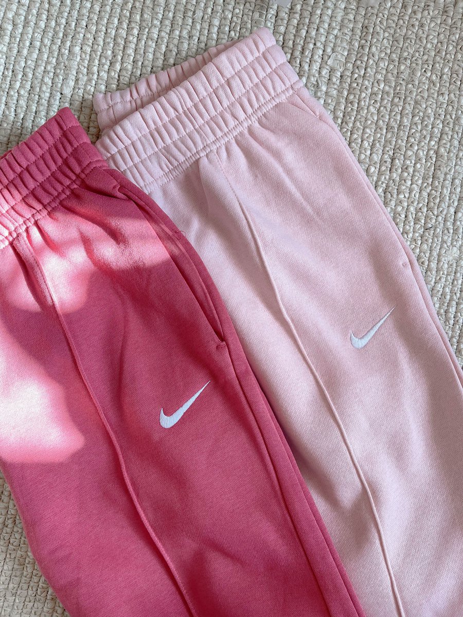 TheSoleWomens's tweet photo. Ad: 🚨 TOP CLOTHING PICKS FROM NIKE SALE...

24% off > https://t.co/NDarv57bf2
24% off > https://t.co/BNY6Stf7C4
29% off > https://t.co/4IdhcERTVc
11% off > https://t.co/zEwntLnnjC
19% off > https://t.co/uBggDHNavA https://t.co/EninfYGtmP