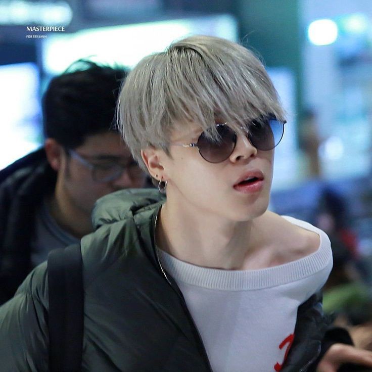 m_monnee's tweet image. จีมินกับกรอบเรื่องเพศมีมาให้เห็นกันบ่อยๆ ทั้งจากทางเจ้าตัวเอง และทางค่าย จะเห็นได้ว่าจีมินมักจะใส่เสื้อผ้าเครื่องประดับผญ.อยู่บ่อยครั้ง โดยที่ไม่ได้สนว่ามันคือของเพศไหน แค่ชอบและพอใจที่จะใส่มัน หลายๆครั้งที่มักจะชมตัวเองว่าสวยและน่ารักให้เราได้ยินกัน (1)