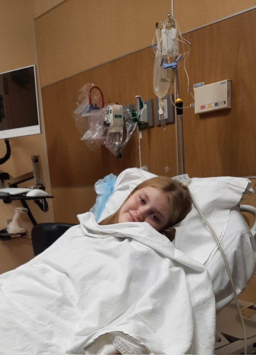 Shoup911's tweet photo. Big prayers appreciated for our girl today🙏
Almost "go time" to get this girl's 🦶 ankle on the road to recovery🙏
#Basketball #Surgery  #OsteochondritisDissecansAnkle  #ShoupShenanigans #Ouch #StubbornAthlete #SheGetsItHonest https://t.co/jEgMgoYbHh