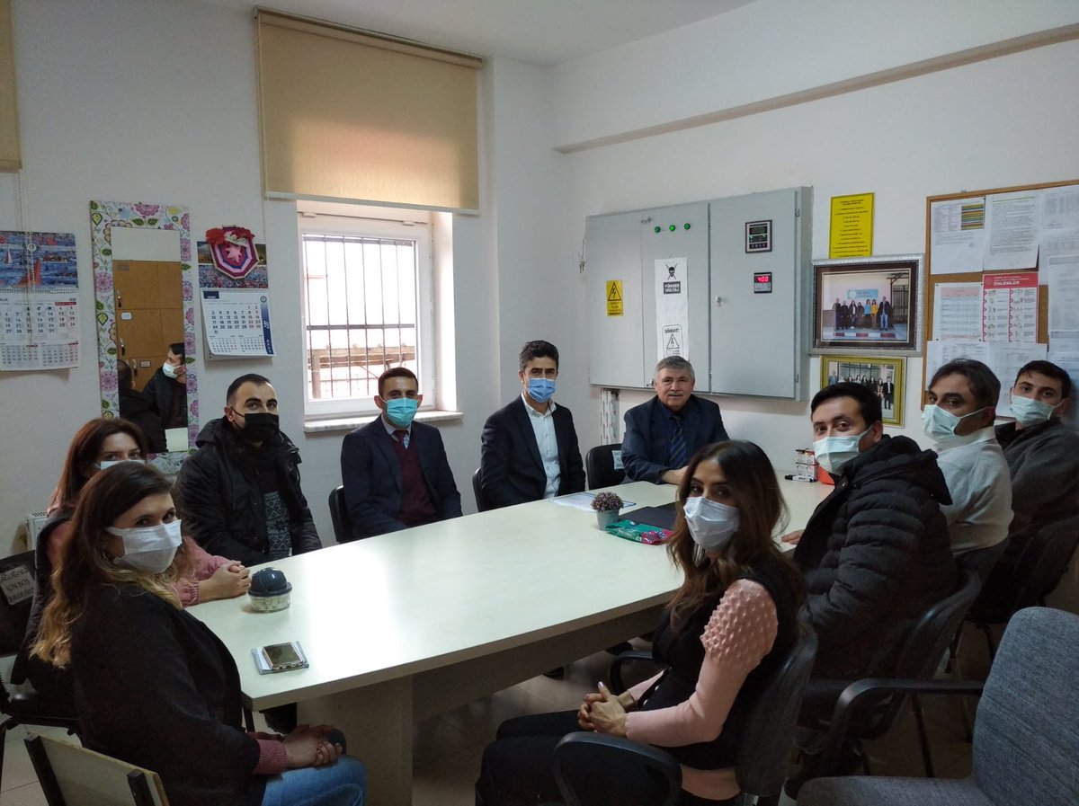 Bugün Çay ilçemizde Koçbeyli ve İnli Ortaokullarımızı ziyaret ettik.BİRLİKTE BAŞARACAĞIZ İnşaallah. İlçe Müdürümüze,okul yöneticilerimize,öğretmenlerimize, evinde ziyaret ettiğimiz velilerimize teşekkür ederiz...
<a href="/gokmen_cicek_/">Gökmen Çiçek</a> <a href="/metinyalcinn/">Metin YALÇIN</a>