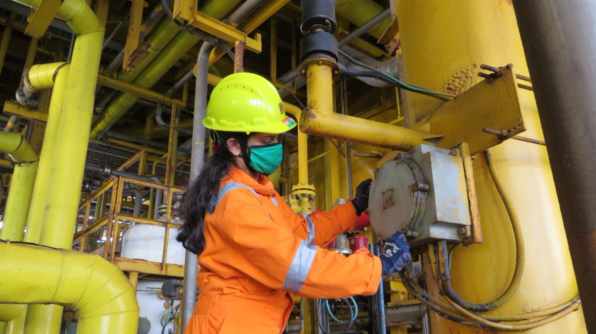 The Super Women who ‘woman’ our oil &amp; gas installations!

They didn’t back down from staying 60-70 days at a stretch on offshore platforms during the pandemic. They are tough, committed, resilient &amp; equal partners in India’s progress. 

You make us proud.
Take a bow! 
#NariShakti