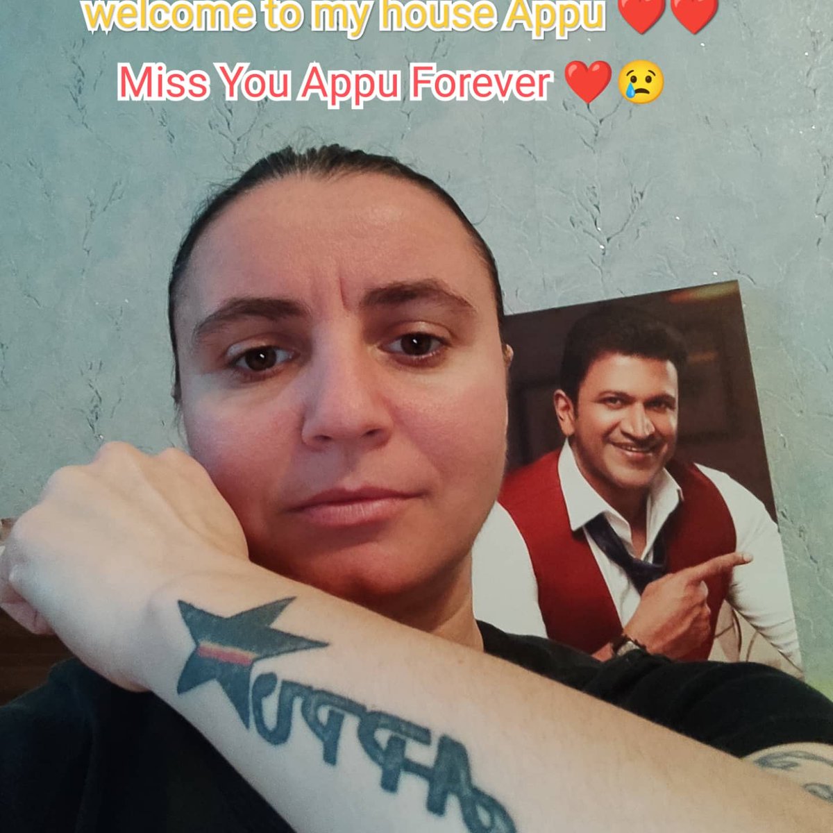 liuba_dragomir's tweet photo. welcome to my house Appu ❤️❤️ your fan from the Republic of Moldova @PuneethRajkumar @ashwinipuneet @NimmaShivanna @RRK_Official_ @Appu98819887 @SRBunnyism @tanu_maggie @PPoojagowda @YuvarathnaaAppu @AppuCelebration @PlzComeBackAppu @ManjuMa80061354 https://t.co/d77KEJWVls
