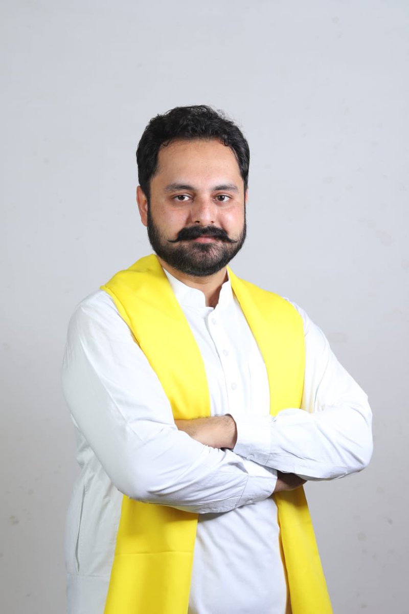 ipathak25's tweet photo. An Oxford grad who left his lucrative career and decided to strengthen AAP Punjabs organisation for the last 7 years, so happy to see him as @AAPPunjab candidate from Amloh. Congratulations Brother @garrybirring https://t.co/RaEZt6EShR