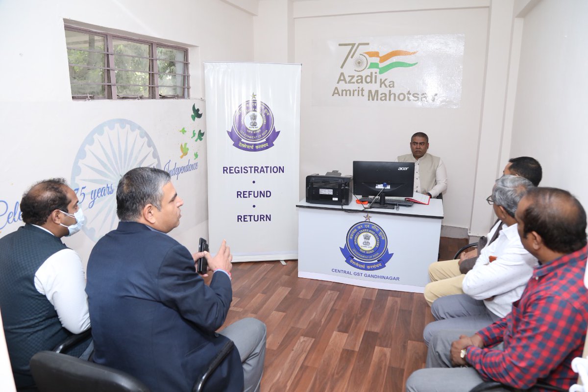 सीजीएसटी आयुक्तालय गांधीनगर में आयुक्त महोदय द्वारा करदाताओं के लिए आजादी का अमृत महोत्सव (AKAM) के तहत “करदाता सुविधा केंद्र” का उद्घाटन दिनांक 30.12.2021 को सीजीएसटी मण्डल गांधीनगर में किया गया
<a href="/cbic_india/">CBIC</a> <a href="/FinMinIndia/">Ministry of Finance</a> <a href="/cgstahmedzone/">CGST Ahmedabad Zone</a>
