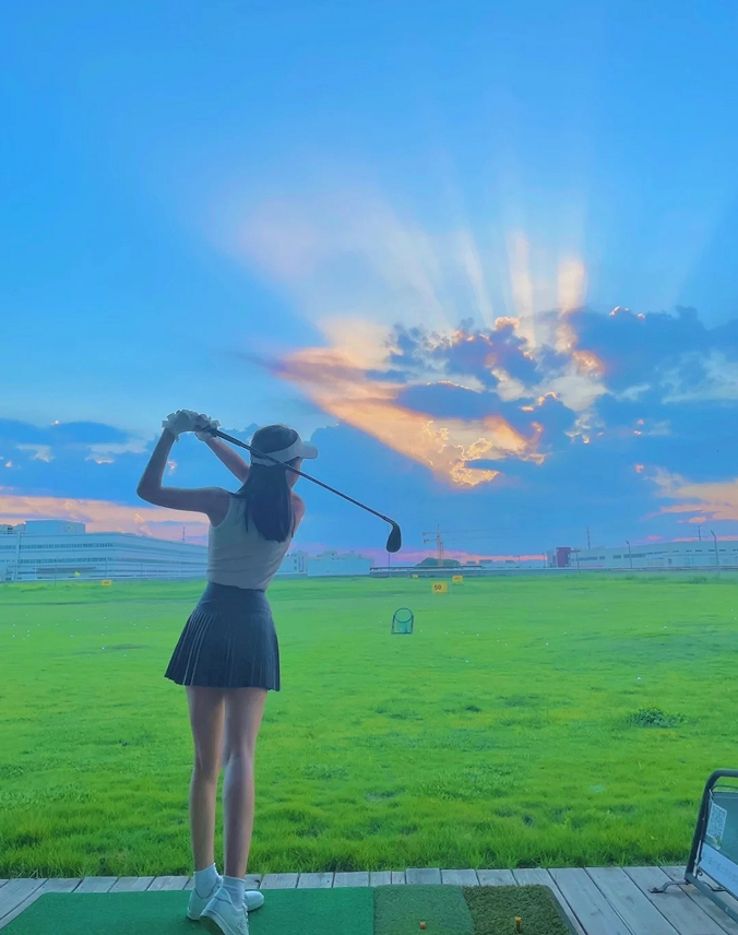 h4dup's tweet photo. The sky is clear, and it is destined to be a good mood for a day, and start a day's journey plan. https://t.co/wcXasl5spY