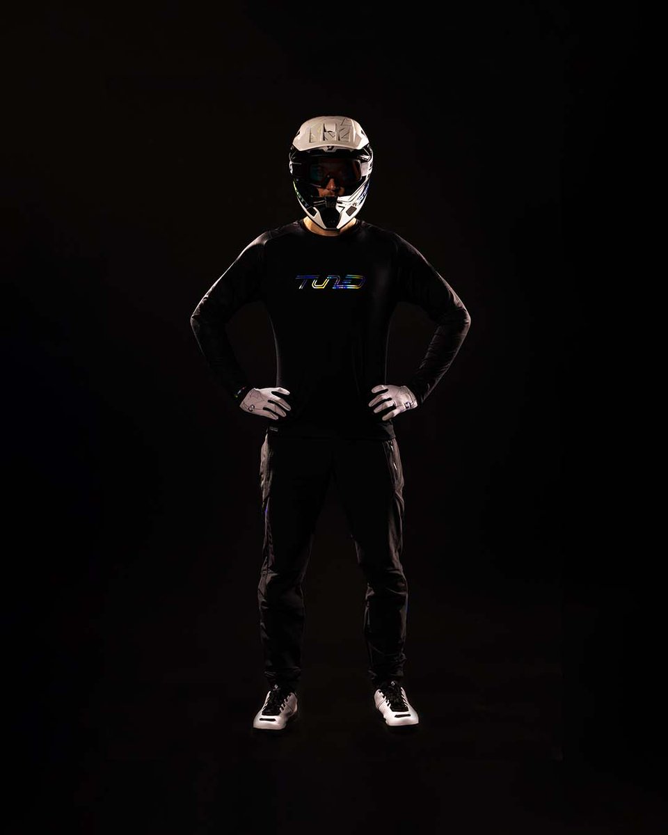 ScottSportsFR's tweet photo. Découvrez la nouvelle collection TUNED !
Conçue pour vous permettre de monter sur le podium avec style.
Découvrez la gamme complète ici : https://t.co/l3AjMzYsop
#NOSHORTCUTS #SCOTTbike #SCOTTtuned https://t.co/MmNXX8I5pu