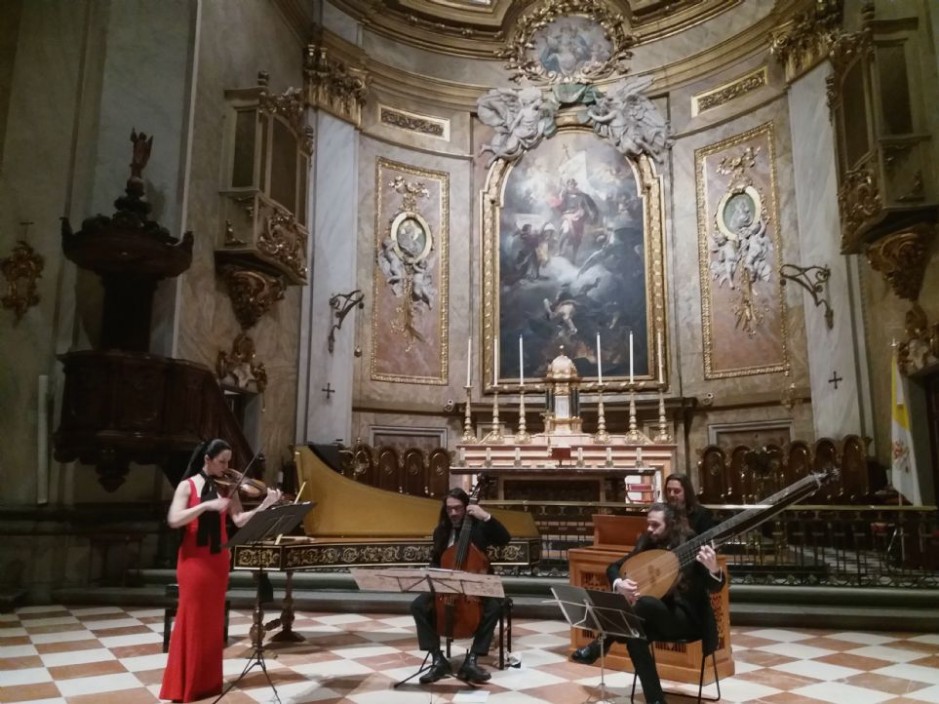 elcriticorn's tweet photo. |4| § Concierto | Dos han sido mis elecciones, ambas correspondientes el XXXI FIAS de @CulturaCMadrid: @lestrodorfeo y @leonordelera con su programa «Le sentiment de la musique d'Italie»;... https://t.co/PVLZW7o4Rz