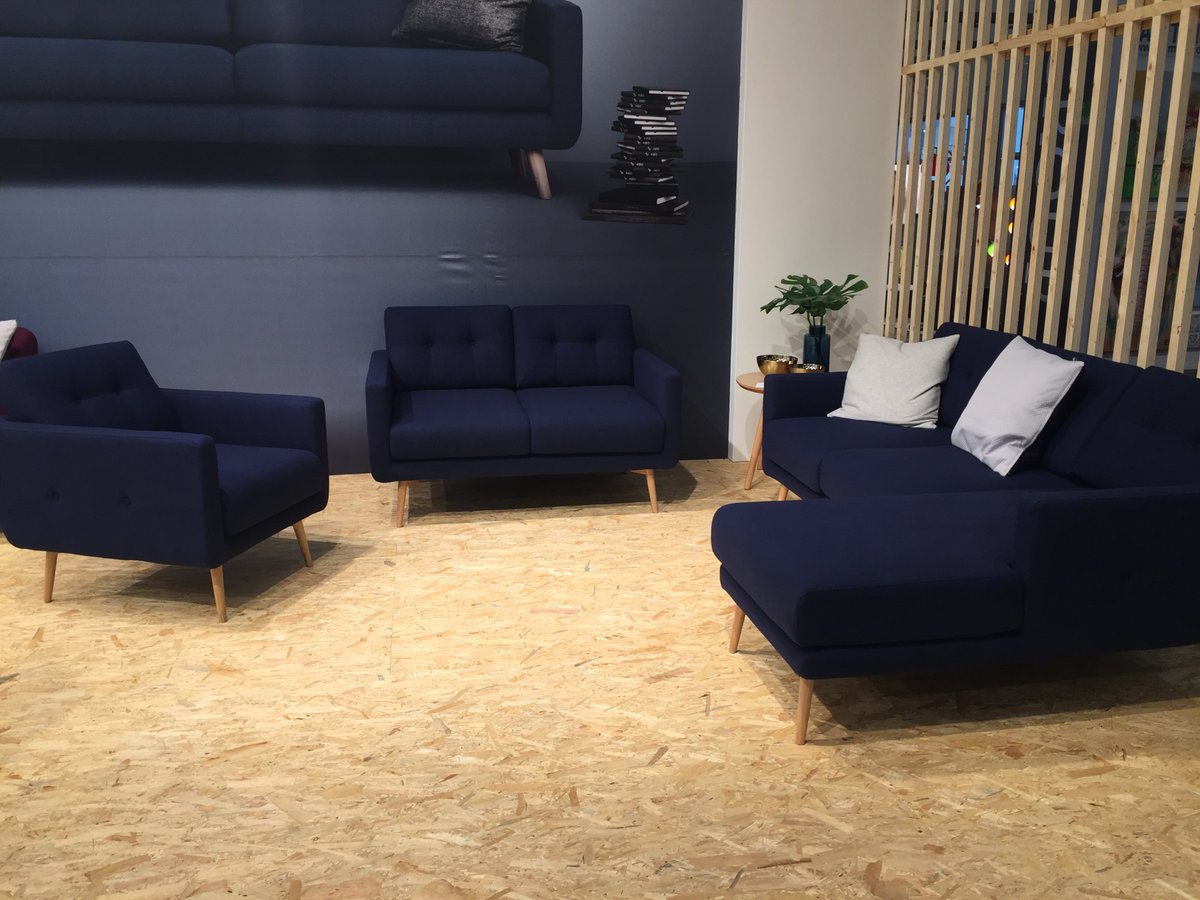 homeditcom's tweet photo. Kick Back on a Modern Couch That Fits Your Lifestyle https://t.co/vlPdYDS5vP https://t.co/VyxkNdjRpy