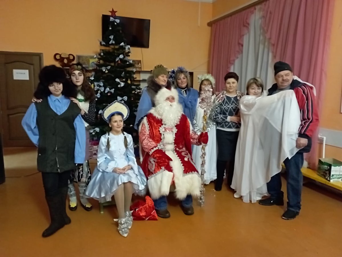 <a href="/GlavaBogorod/">АМО Богородицкий р-н</a> Детский Новогодний утренник в Иевлевском СДК.
#иевлевскийцентр #театруелки #морозилка71