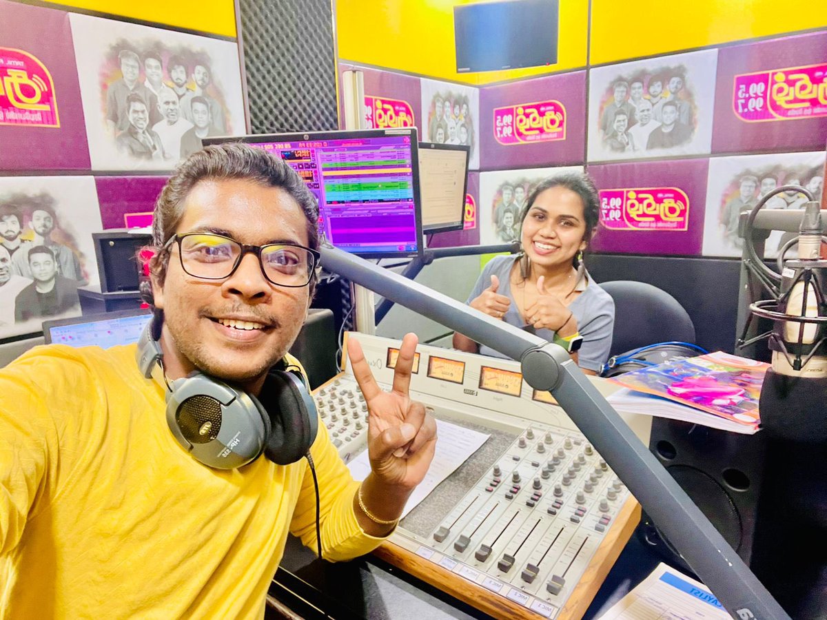 RjPrautha's tweet photo. Working Moments with Lovely Rj @saksivarnan 🔥✌🏻#rjprautha #rjsaksi #tamilfm #media https://t.co/8LweRQsEiZ